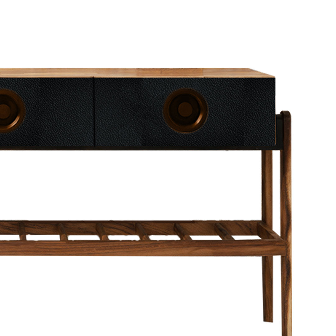 Credenzas para Comedor - Credenza Enola Parota con Piel Negra - Detalle cajones | CREATA Muebles